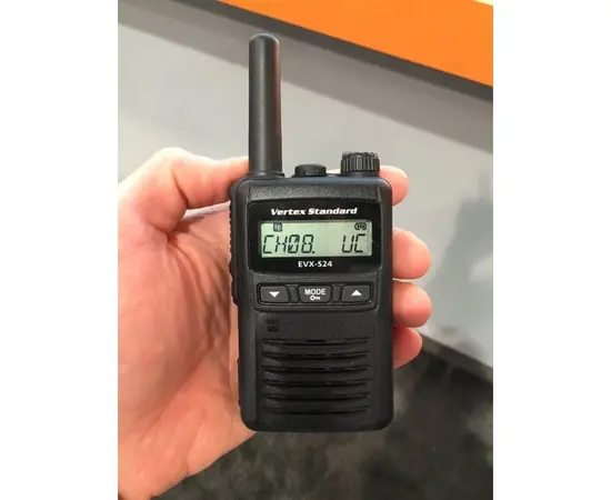 Vertex S24  DMR UHF Radio - Vanntett (IP67) Dual Mode (Analog & Digital)