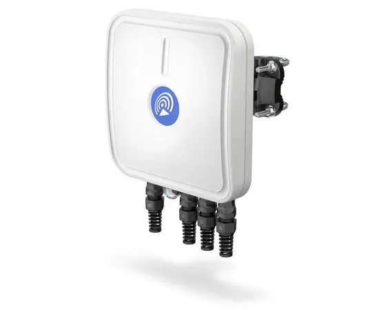 QuCam 240SM 3xPoE Gateway LTE Uteskap