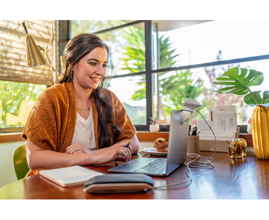 POLY Sync 40+ BLuetooth Speakerphone (Microsoft Teams)