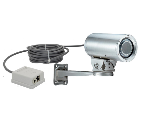 Saltwater Camera with Remote Zoom, Lights and Wipe Function