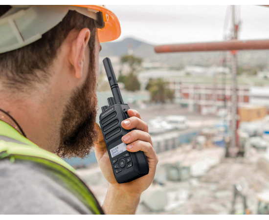 Motorola R5 with bluetooth_euroworker_UHF - MDH07RDH9SA1AN  VHF - MDH07JDH9SA1AN